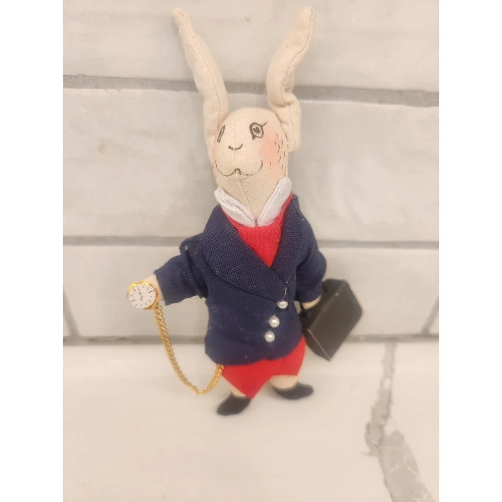 Gladys Bloat Style Rabbit With Briefcase And Watch‎ Alice In Wonderland Ornament